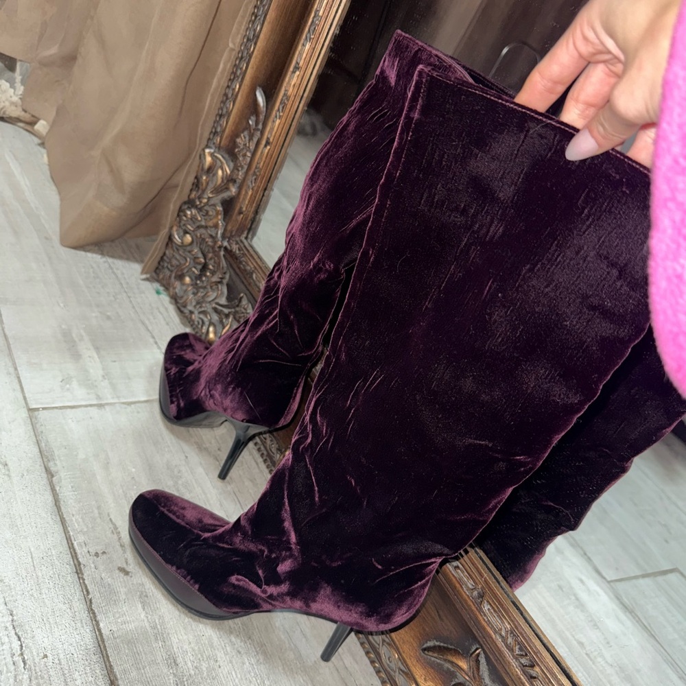 sergio rossi Vero Cuoio Velvet Heeled platform Boots in Rich Purple